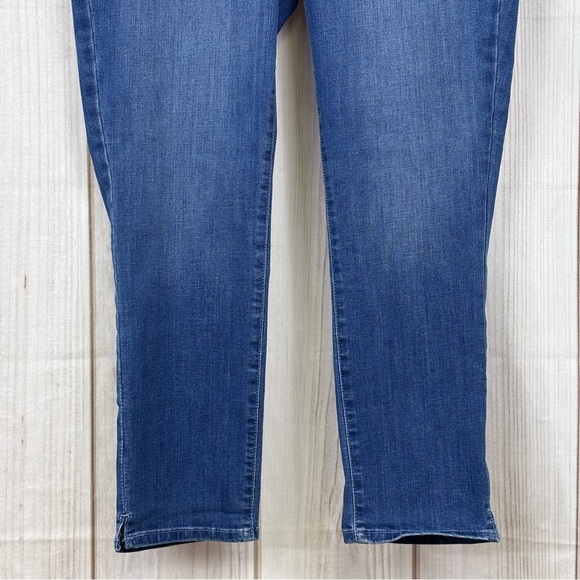NYDJ Lift Tuck Cropped Jeans Cool Embrace Pull On Stretch Straight Leg Capri 8P - Picture 4 of 15